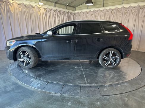 Used 2017 Volvo XC60 T6 R-Design w/ Climate Package image 8