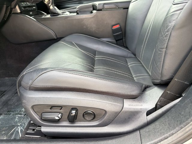 Used 2019 Lexus ES 350 w/ Accessory Package FWD image 19