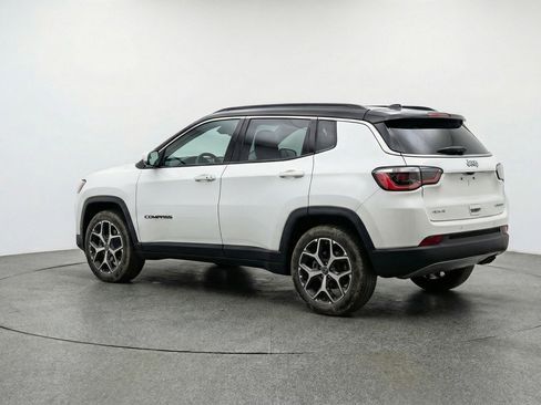 Used 2025 Jeep Compass Limited AWD/4WD image 6