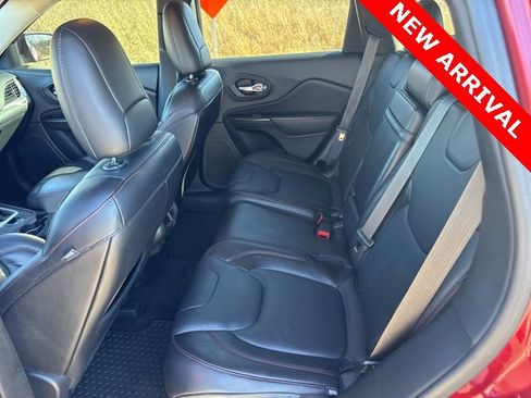 Used 2014 Jeep Cherokee Trailhawk w/ Comfort/Convenience Group image 10