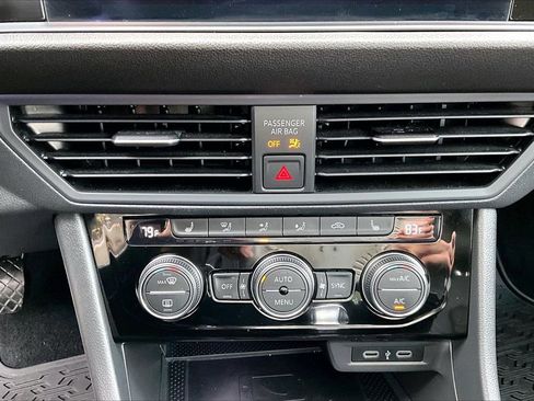 Used 2022 Volkswagen Jetta SEL image 19