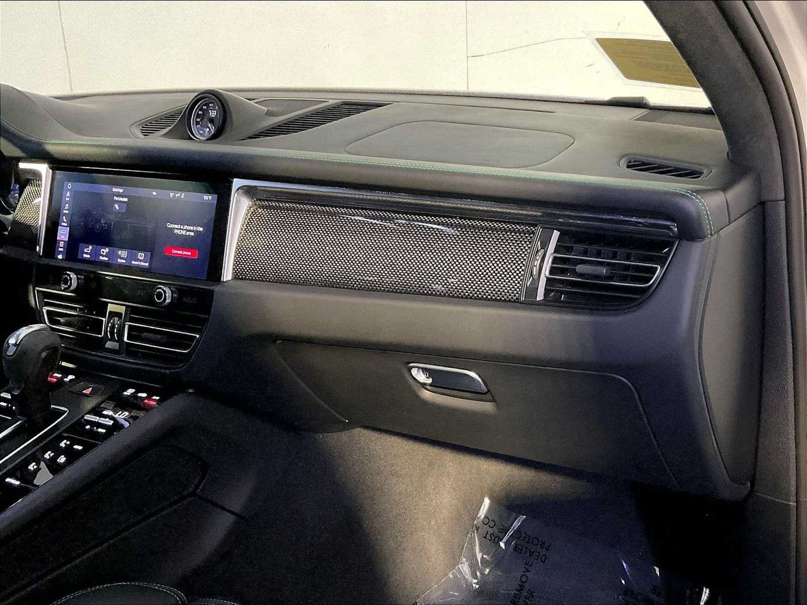 Certified 2022 Porsche Macan GTS AWD/4WD image 22