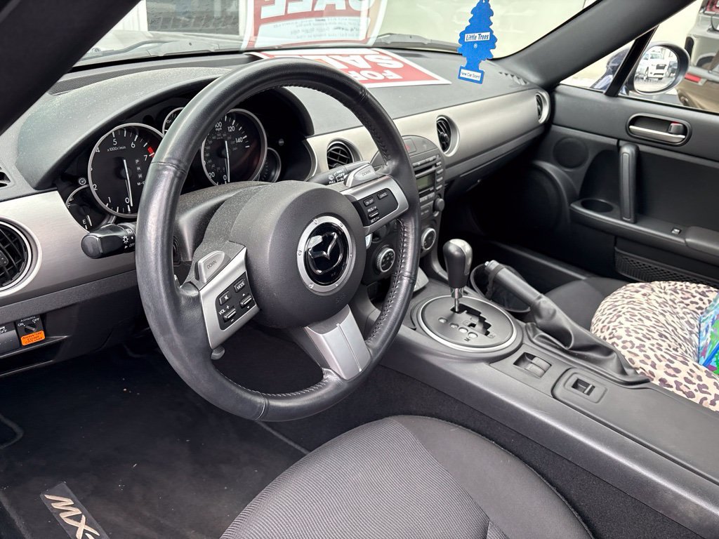 Used 2012 MAZDA MX-5 Miata Touring RWD image 9