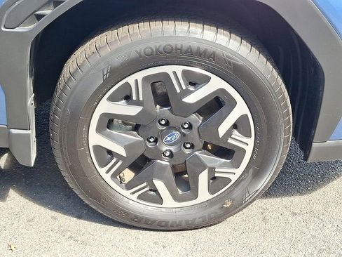 Certified 2025 Subaru Forester Premium image 8