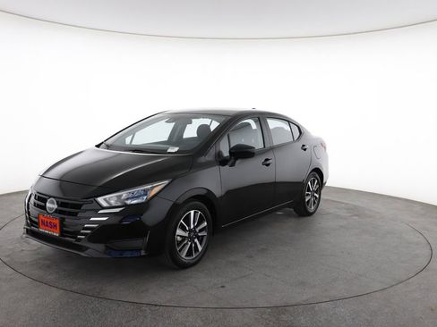Used 2025 Nissan Versa SV image 5