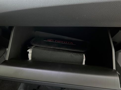 Used 2025 Toyota Corolla XLE image 35