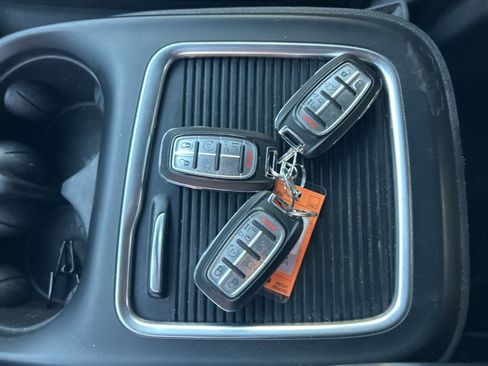 Used 2020 Chrysler Pacifica Limited w/ Advanced Safetytec Group image 61