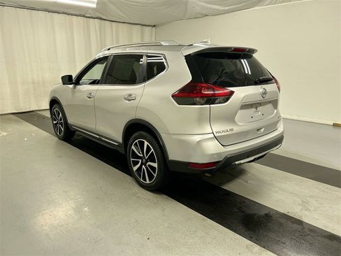 Used 2020 Nissan Rogue SL w/ Premium Package image 7