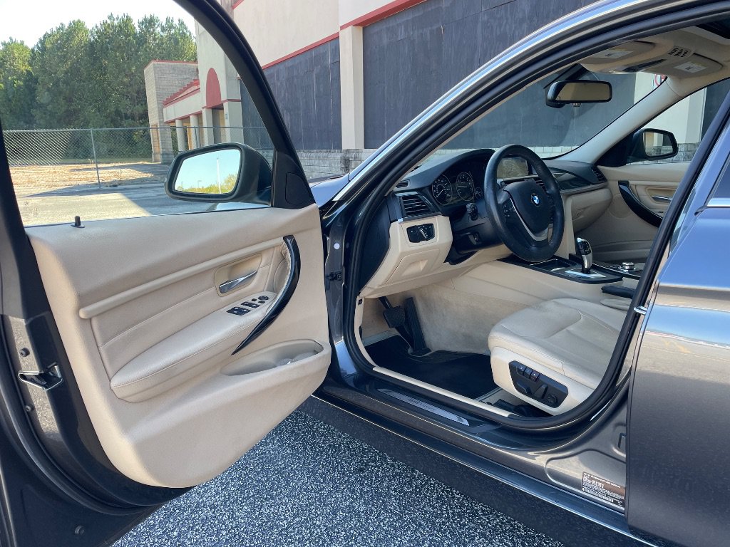 Used 2012 BMW 328i Sedan RWD image 13