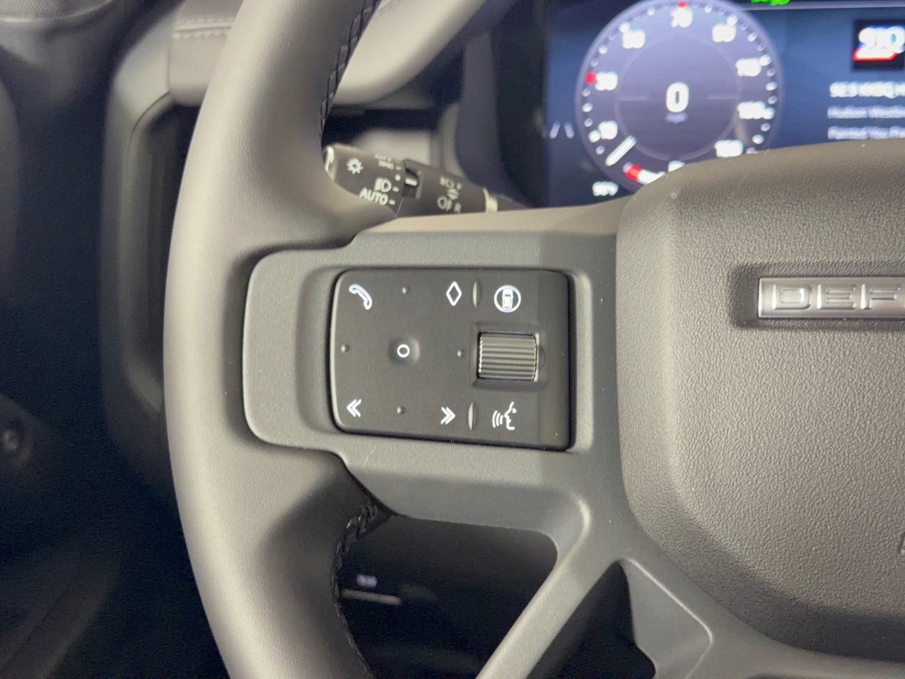 New 2026 Land Rover Defender 110 S AWD/4WD image 18