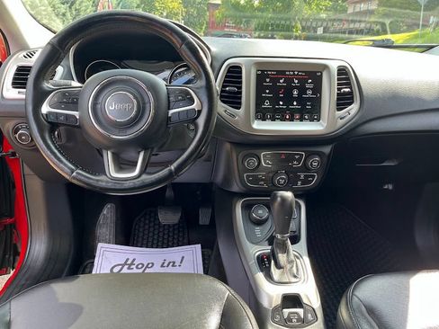 Used 2018 Jeep Compass Latitude w/ Popular Equipment Group AWD/4WD image 18