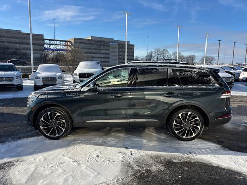Certified 2023 Lincoln Aviator Reserve w/ Equipment Group 201A image 4