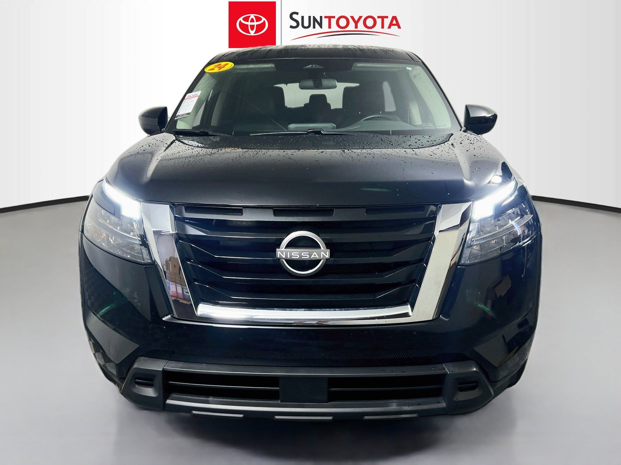 Used 2024 Nissan Pathfinder S AWD/4WD image 10