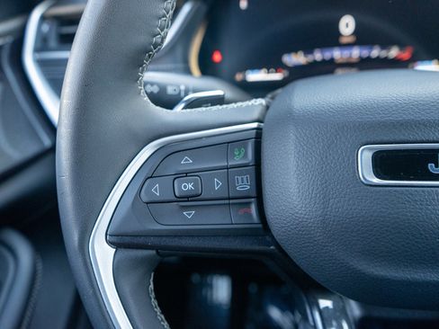 Used 2023 Jeep Grand Cherokee L Altitude image 25