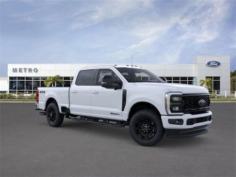 New 2026 Ford F250 Lariat w/ Black Appearance Package image 7
