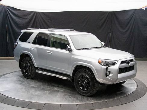 Used 2019 Toyota 4Runner SR5 image 2