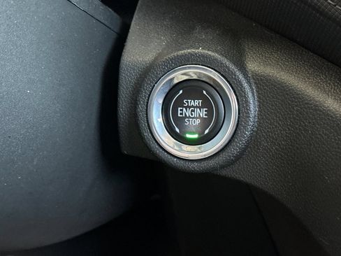 Used 2023 Chevrolet TrailBlazer LT FWD image 28