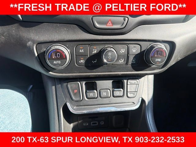 Used 2020 GMC Terrain SLT w/ Preferred Package FWD image 30