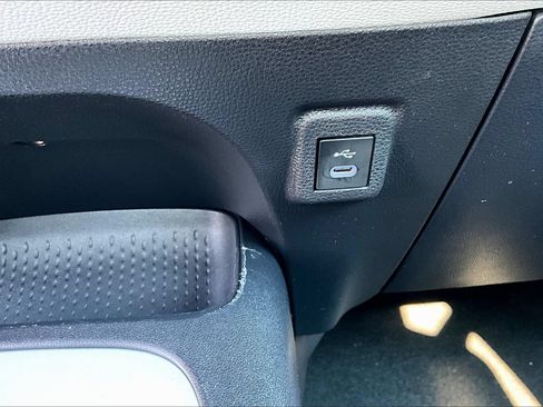 Used 2025 Toyota Corolla SE FWD image 19