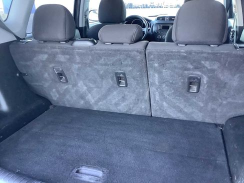 Used 2016 Kia Soul image 14