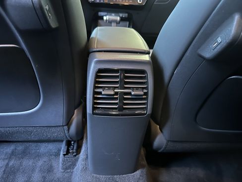 Used 2024 Kia Niro EX image 33