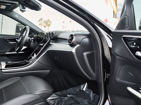 Used 2025 Mercedes-Benz C 300 4MATIC Sedan image 10