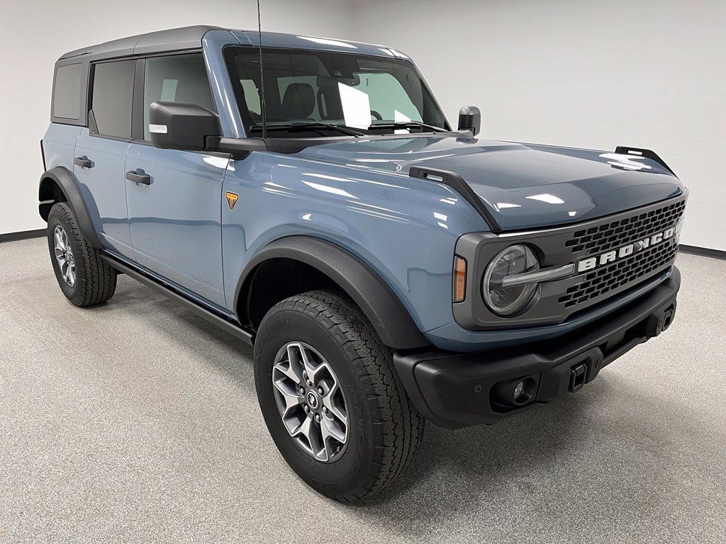 Used 2023 Ford Bronco Badlands AWD/4WD image 2