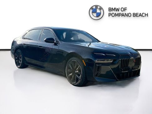Used 2024 BMW 760i xDrive image 1