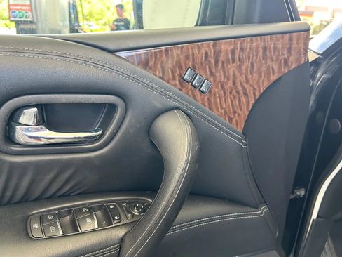 Used 2020 Nissan Armada SL w/ Premium Package RWD image 11