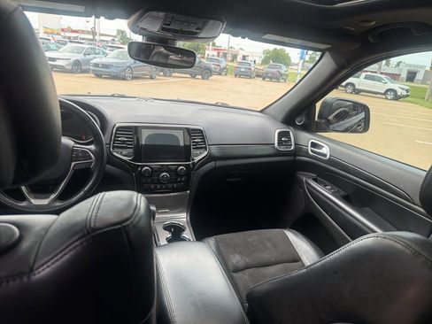 Used 2020 Jeep Grand Cherokee Altitude RWD image 31