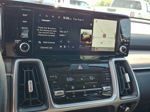 Used 2023 Kia Sorento S w/ Panoramic Sunroof Package AWD/4WD image 21