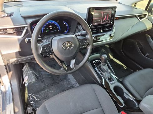 Used 2022 Toyota Corolla LE FWD image 16