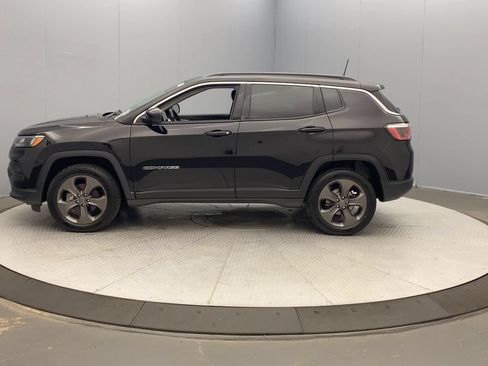 Used 2022 Jeep Compass Latitude AWD/4WD image 2