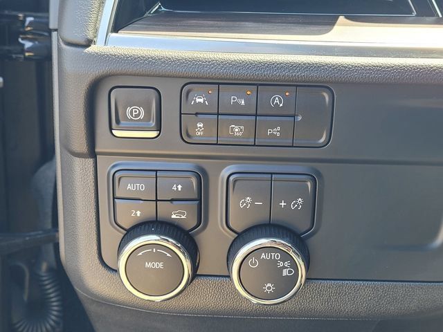 Used 2025 Chevrolet Tahoe LT AWD/4WD image 24