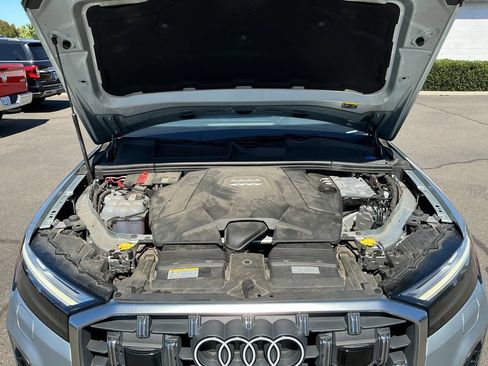 Used 2025 Audi Q7 3.0T Premium Plus AWD/4WD image 35