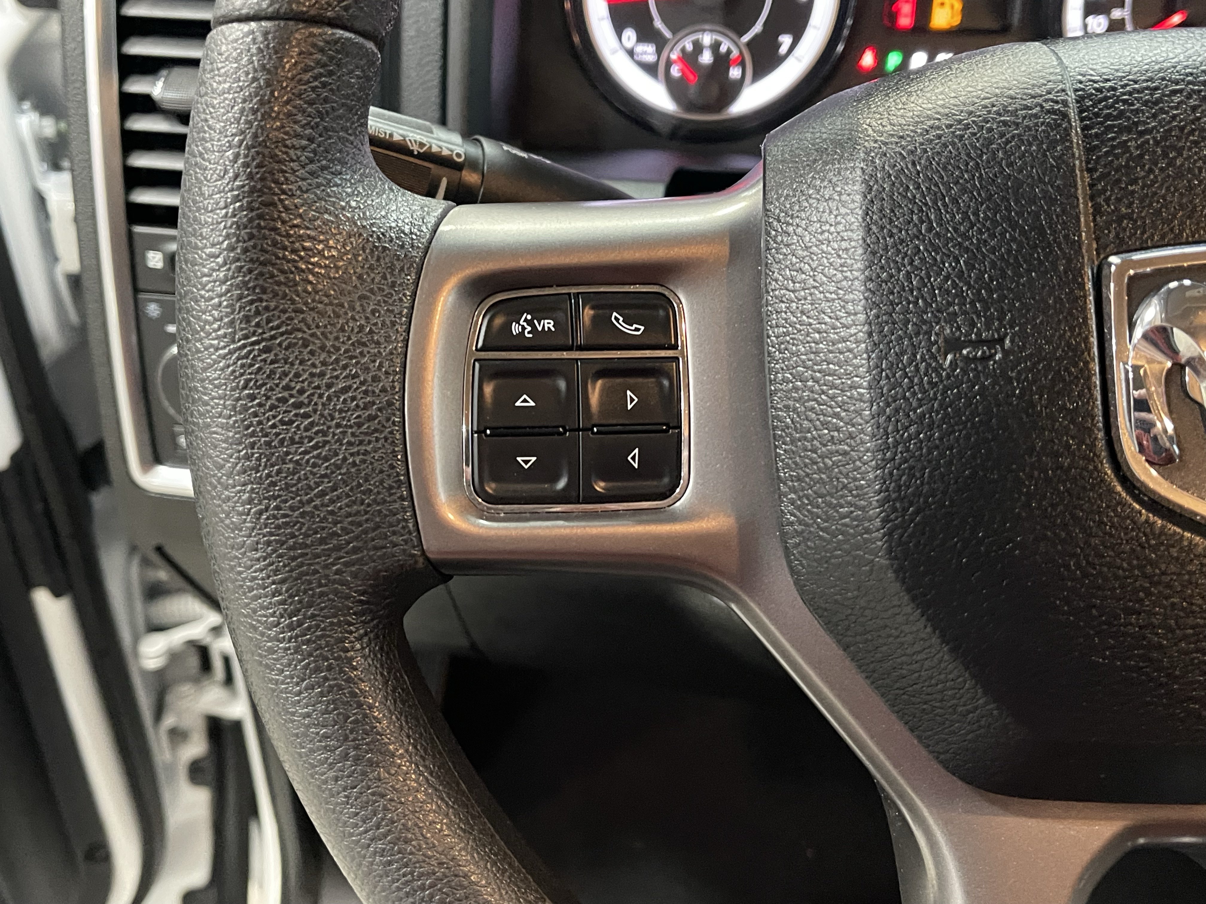 Certified 2022 RAM 1500 Classic SLT AWD/4WD image 17