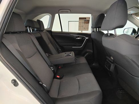 Used 2025 Toyota RAV4 XLE FWD image 14