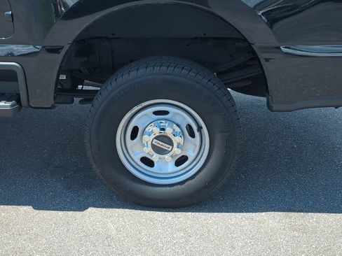Used 2023 Ford F250 XL AWD/4WD image 25