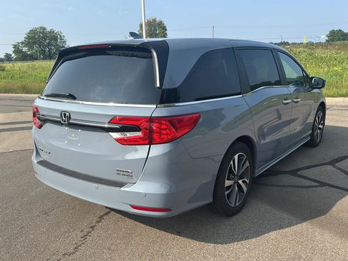 Used 2024 Honda Odyssey Touring image 5