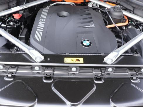 New 2026 BMW X5 xDrive50e w/ M Sport Package image 37