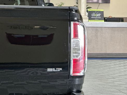 Used 2015 GMC Canyon SLT w/ Driver Alert Package image 47