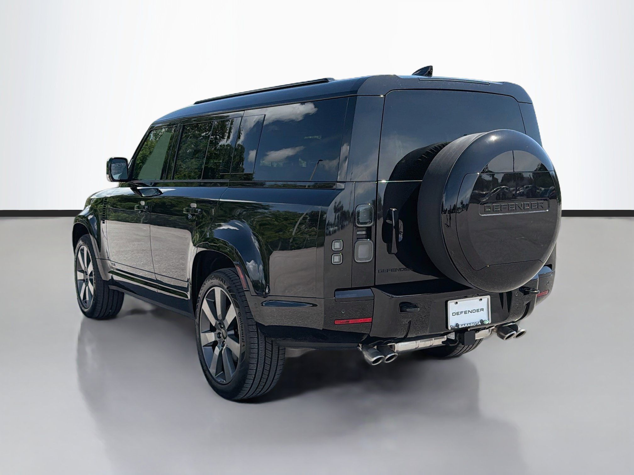 New 2026 Land Rover Defender 130 V8 AWD/4WD image 3