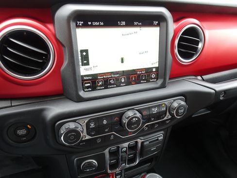 Used 2021 Jeep Wrangler Unlimited Rubicon image 3