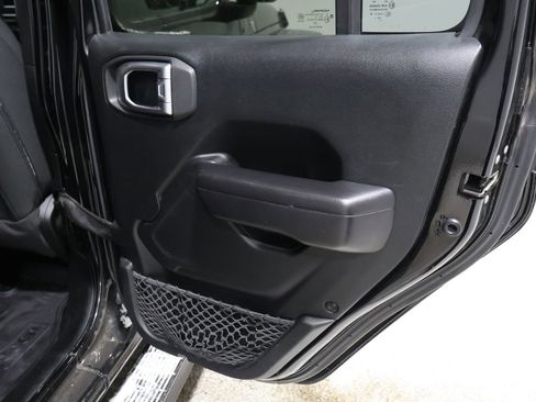 Used 2020 Jeep Wrangler Unlimited Sport S image 21