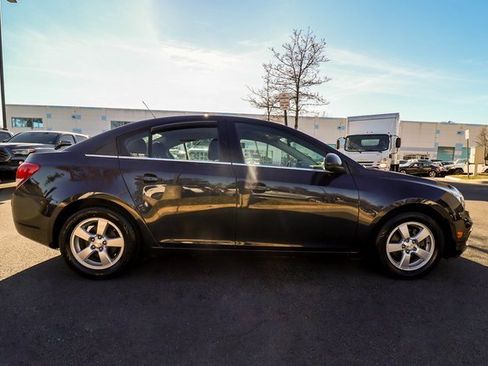 Used 2016 Chevrolet Cruze LT image 16