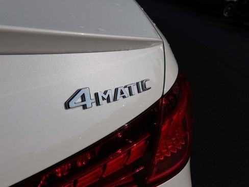 Used 2025 Mercedes-Benz C 300 4MATIC Sedan image 32