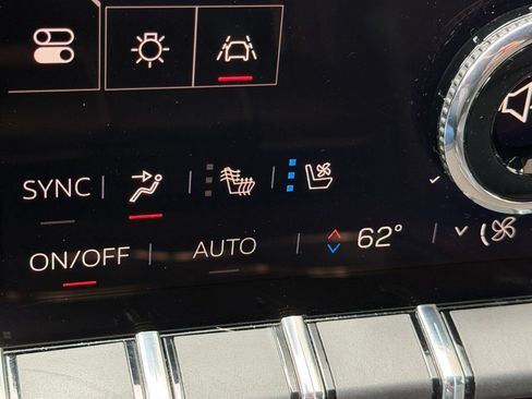 Used 2024 GMC Acadia Denali w/ Super Cruise Package AWD/4WD image 22