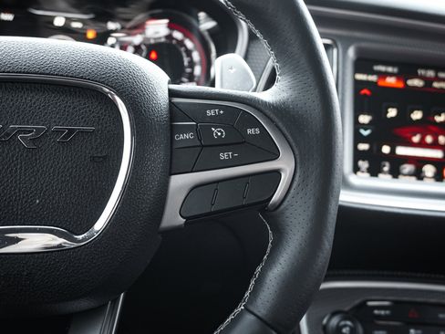 Used 2016 Dodge Challenger SRT Hellcat RWD image 20