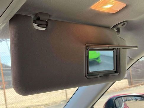 Used 2023 Toyota Highlander LE image 33