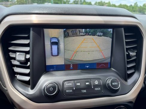 Used 2019 GMC Acadia Denali w/ Technology Package AWD/4WD image 23